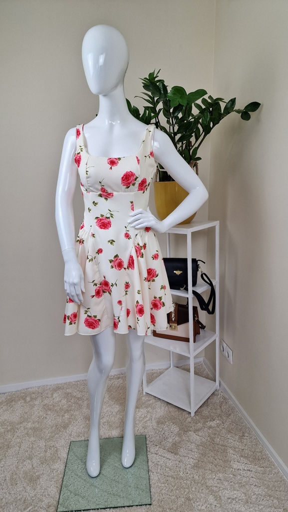 Bella dress with roses